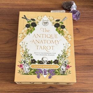 The Antique Anatomy Tarot Deck & Guidebook - Gold
